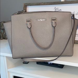 Michael kors gray bag